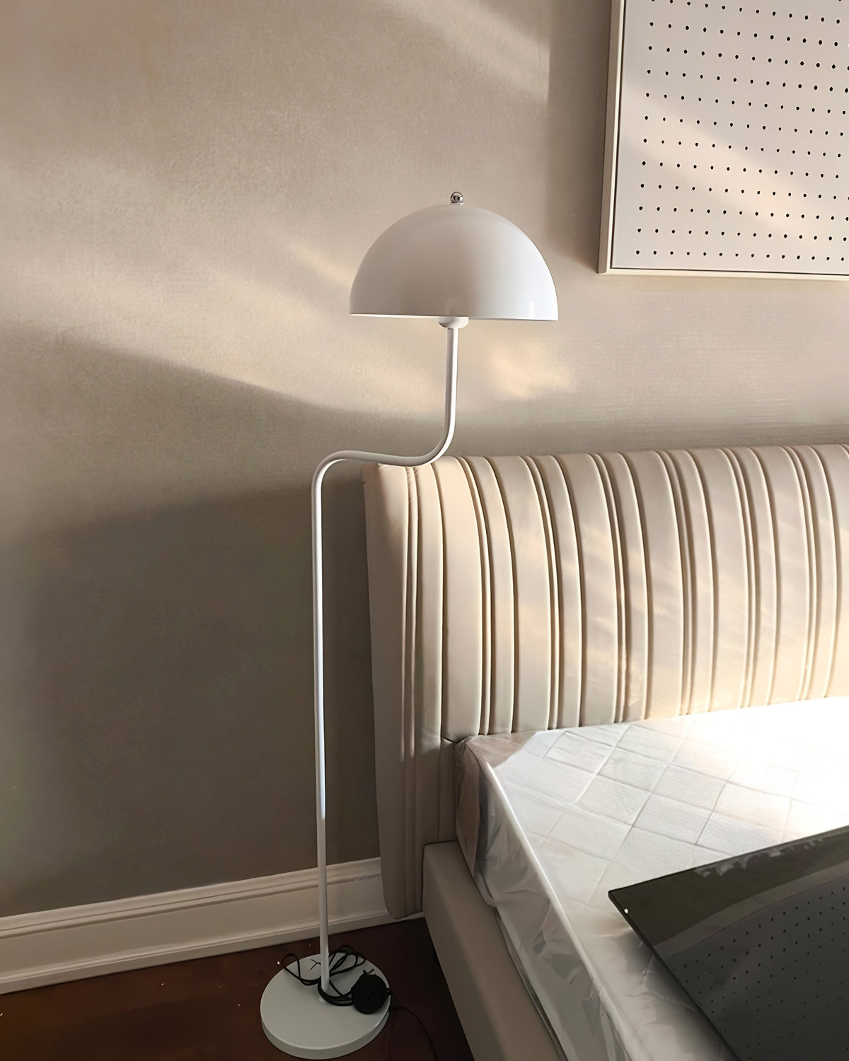Bean Sprout Floor Lamp