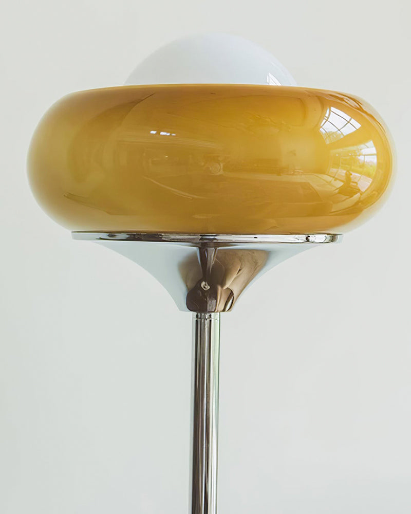 orange Stehlampe