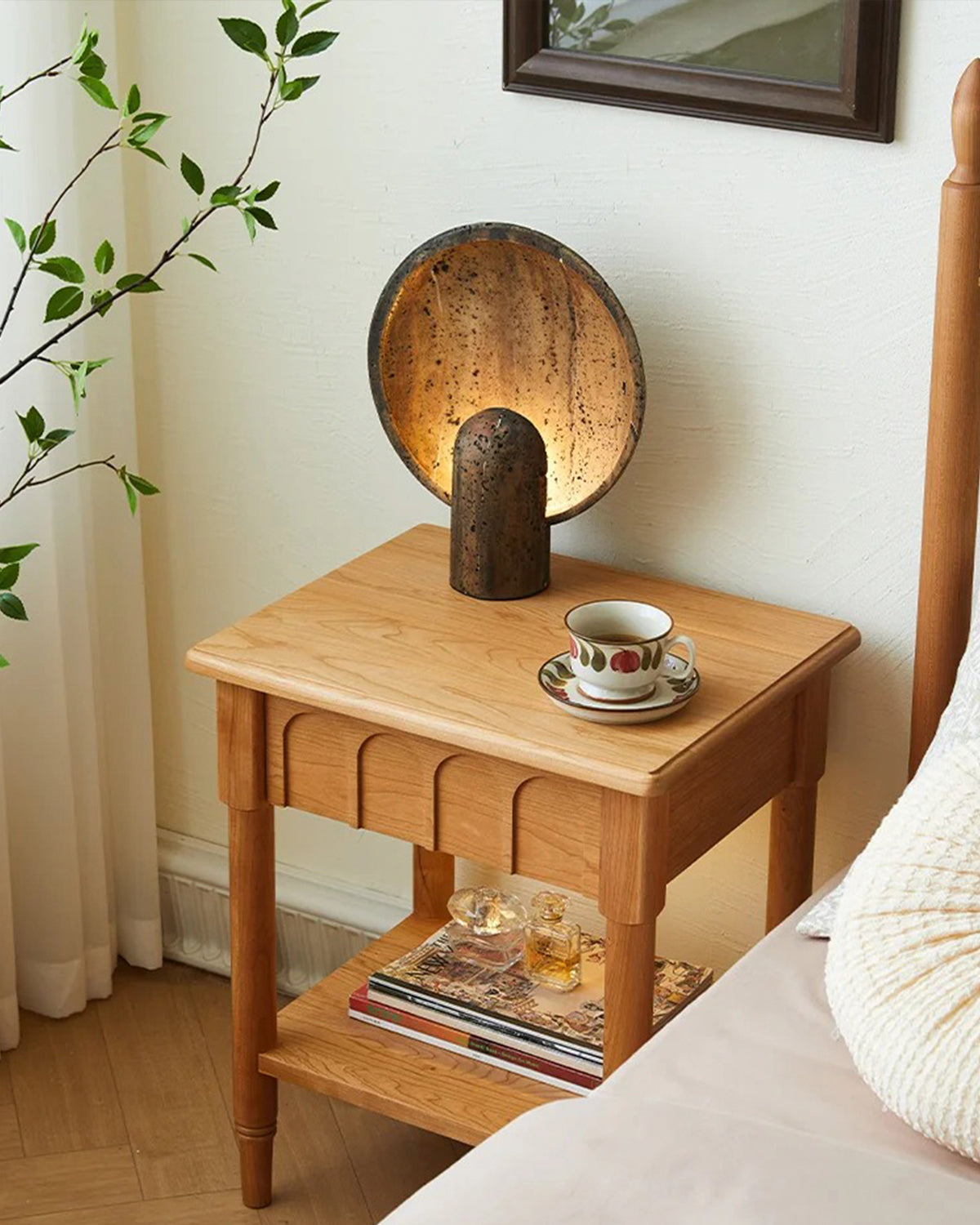 Disc table lamp