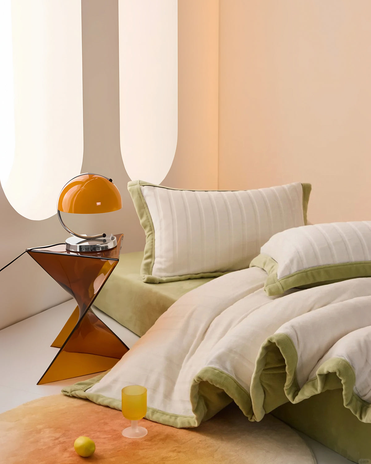 Pudding Table Lamp