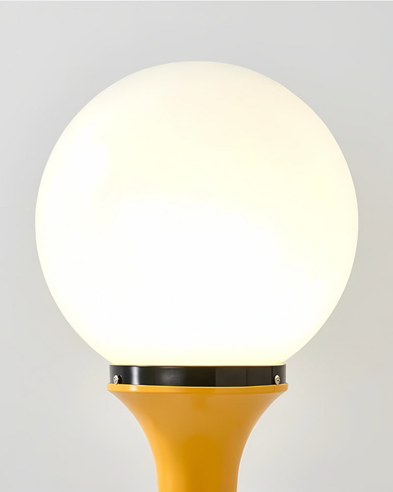 mehrfarbige Stehlampe