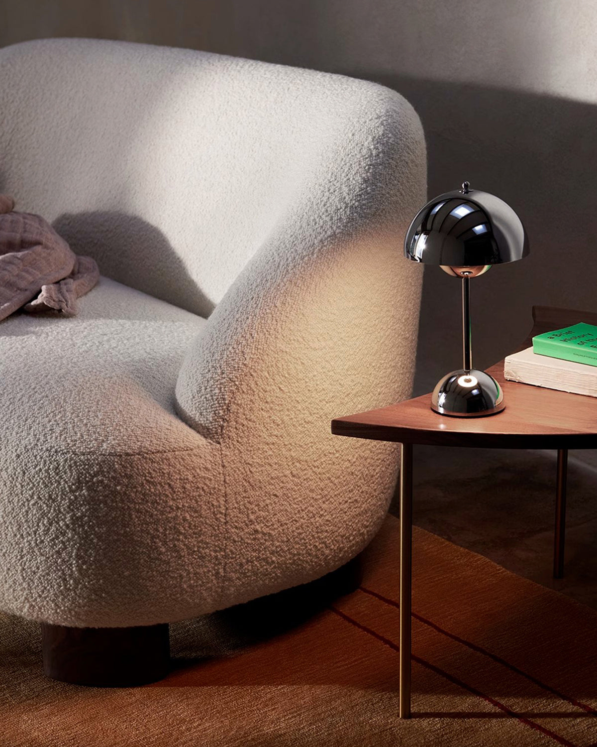 Flower Bud Table Lamp
