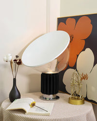 Schwarze Tischlampe